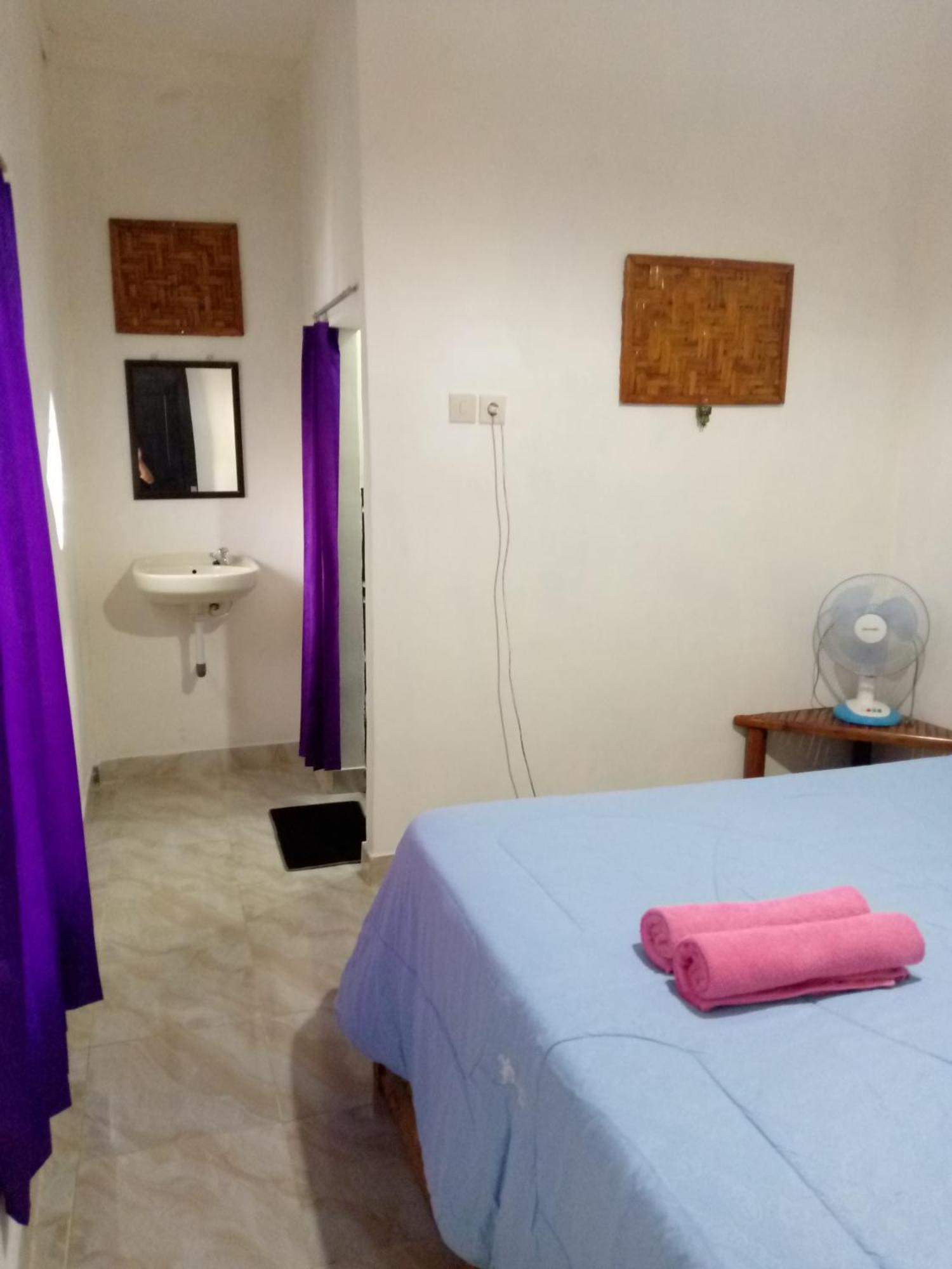 Syaqila Homestay Lombok Тетебату Екстериор снимка