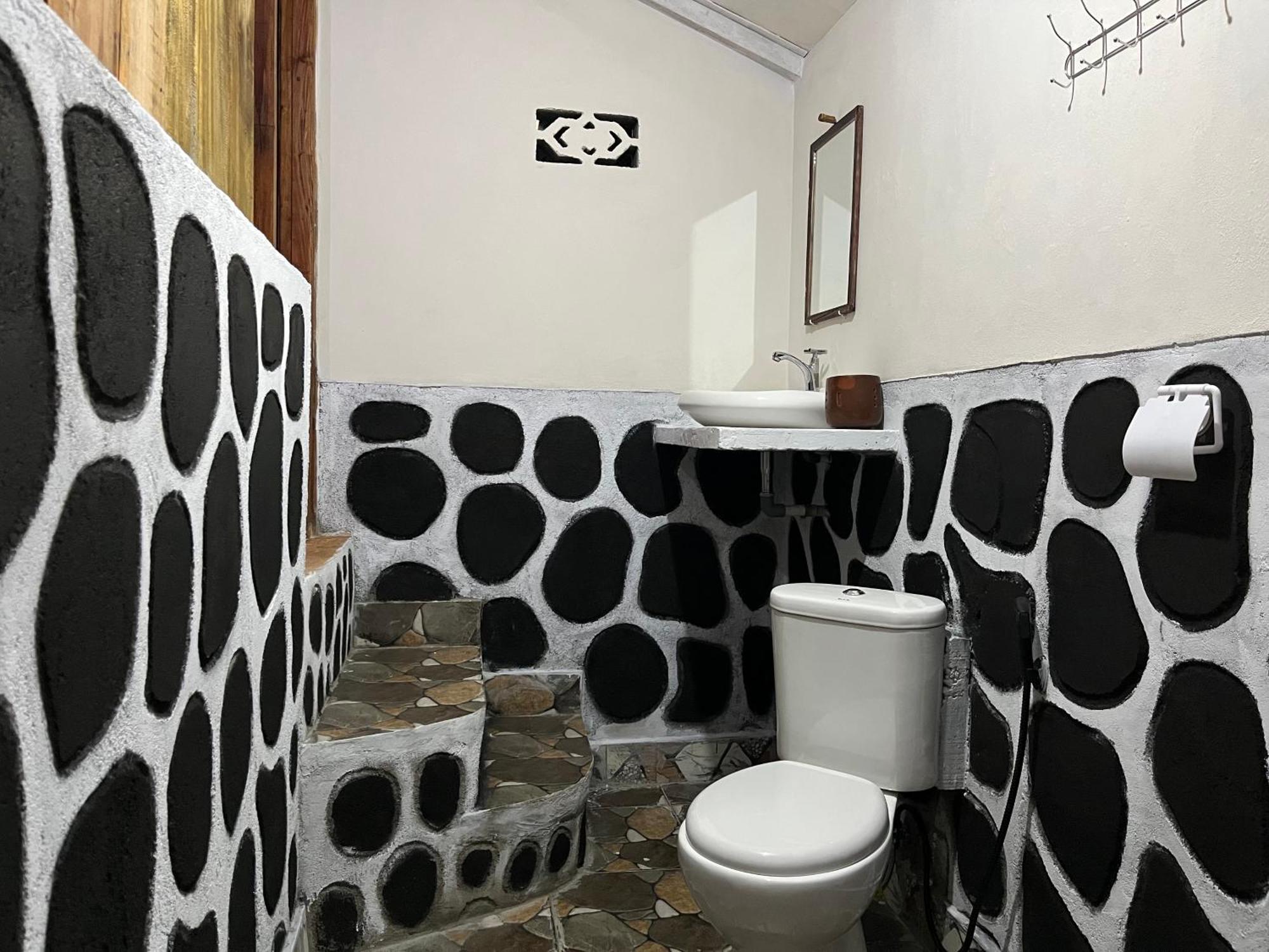 Syaqila Homestay Lombok Тетебату Екстериор снимка